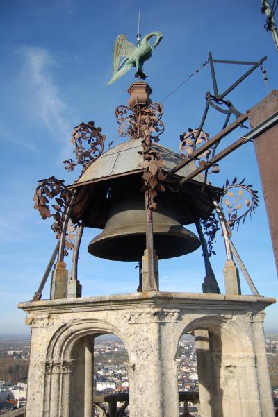 'Cloche cathedrale bourges' by KoS - Own work. Licensed under Public domain via Wikimedia Commons - http://commons.wikimedia.org/wiki/File:Cloche_cathedrale_bourges.JPG#mediaviewer/File:Cloche_cathedrale_bourges.JPG